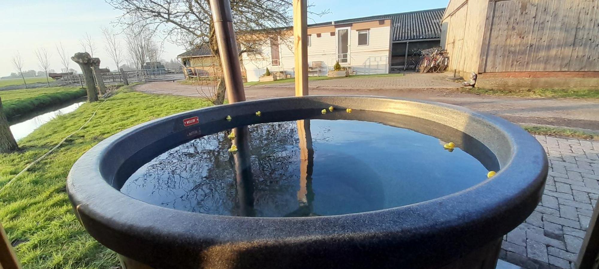 Stacaravan Op De Paardenboerderij Sneek Exterior photo